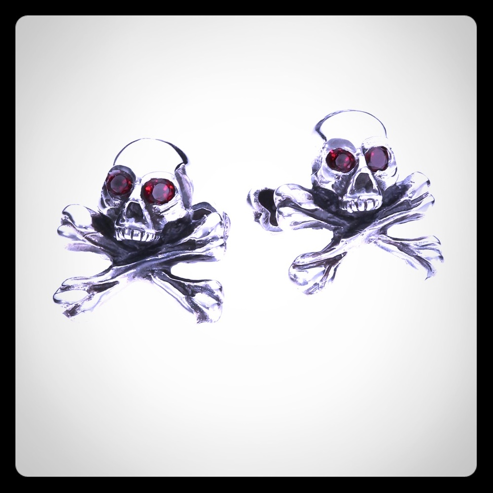 Skull and Crossbones Cuff Links